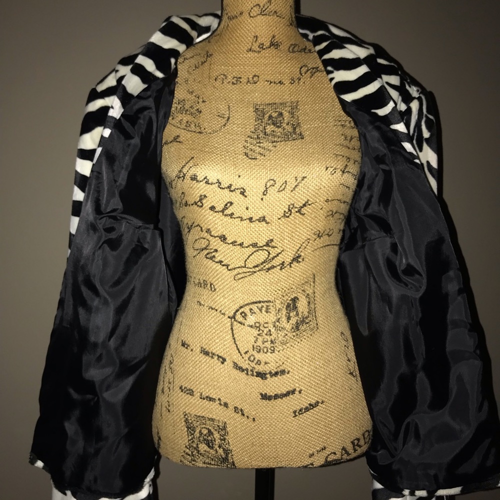 Zebra Jacket - Picture 3 of 8